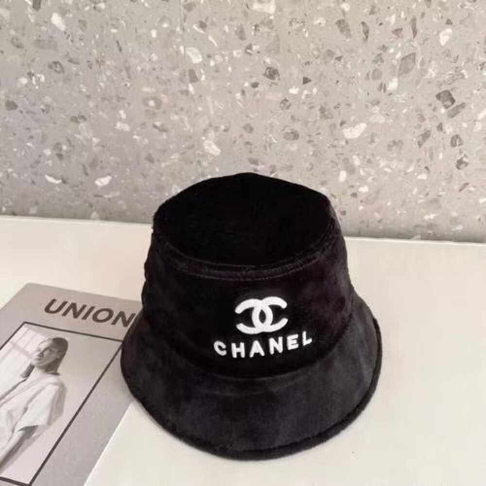 Chanel Shearless Logo Bucket Hat - Picture 4 of 4